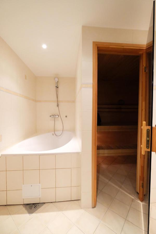 Tallinn City Apartments Roosikrantsi Ngoại thất bức ảnh