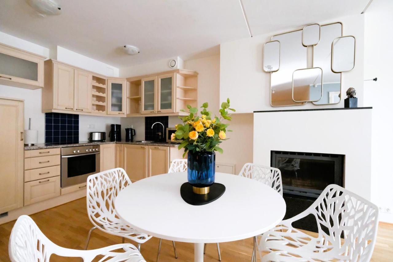 Tallinn City Apartments Roosikrantsi Ngoại thất bức ảnh