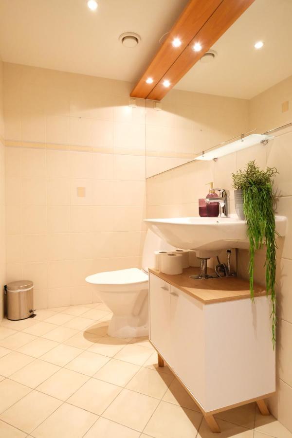 Tallinn City Apartments Roosikrantsi Ngoại thất bức ảnh